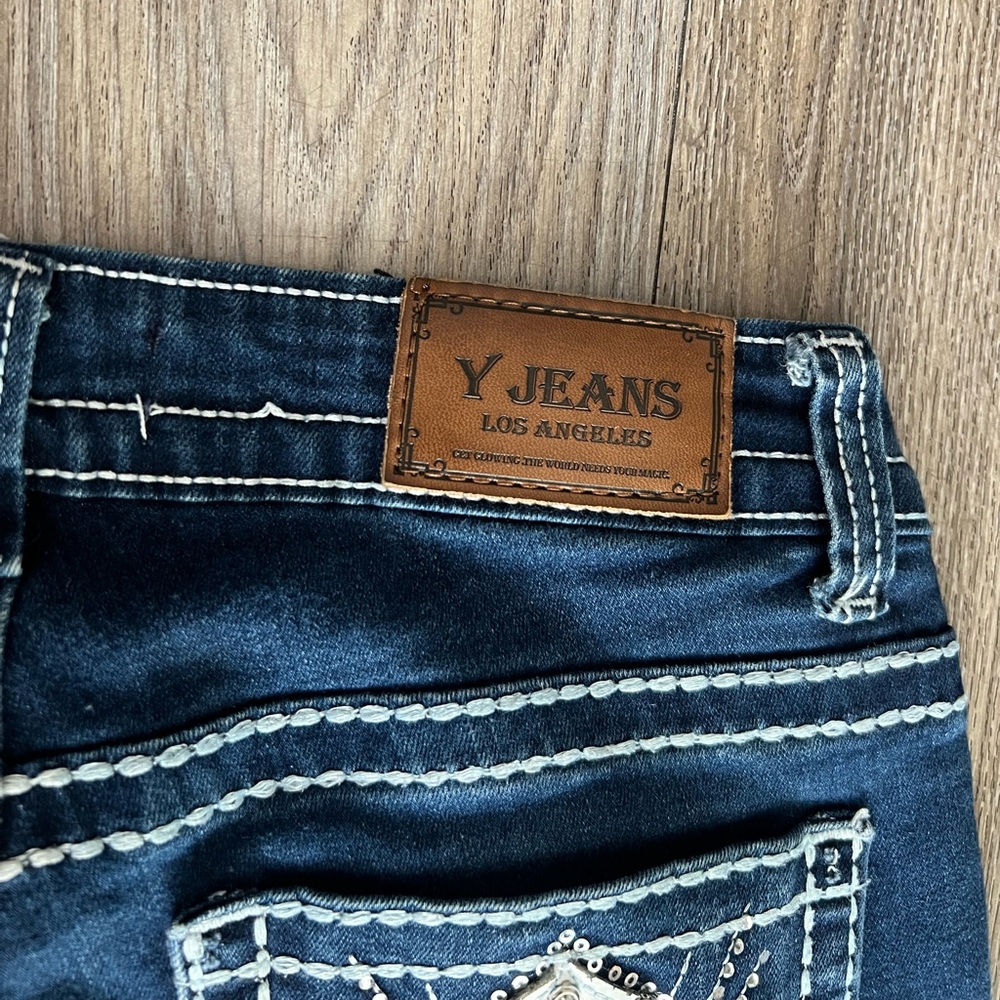 Women's Flared Blue Jeans - Picture 4 of 6
